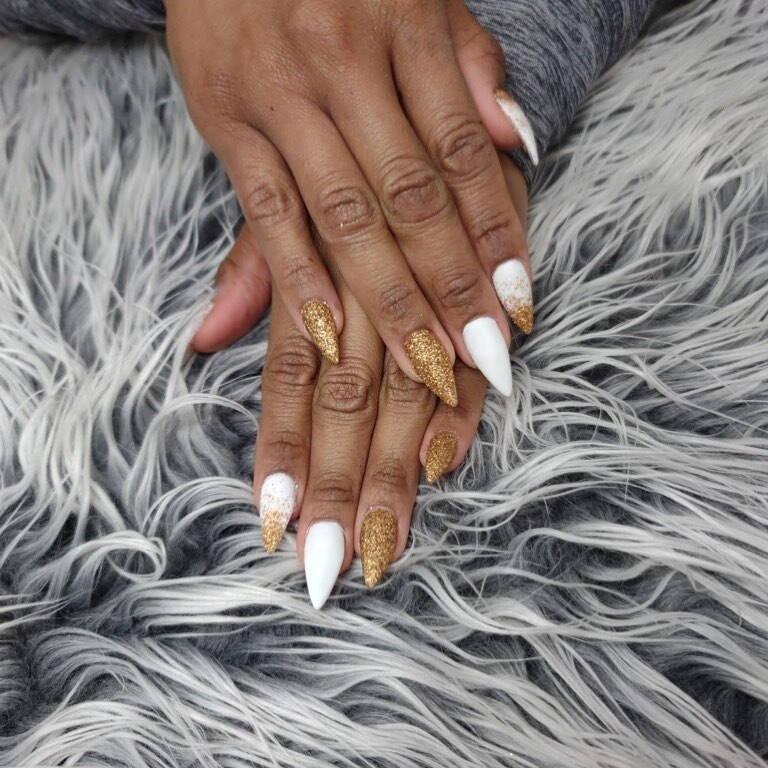 Elegant nail design at Fizz Nail Lounge